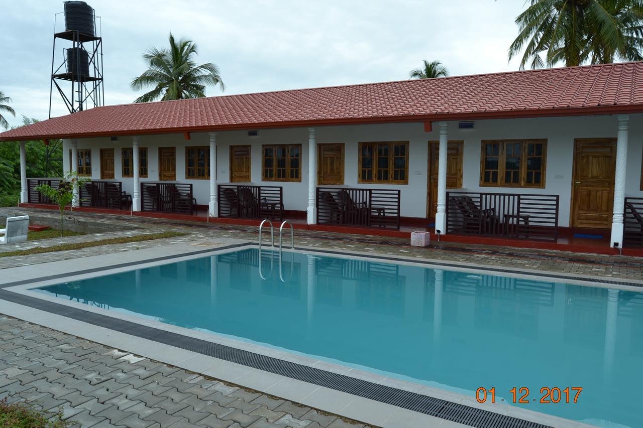 Shan Guest And Restaurant Nilaveli Exteriér fotografie
