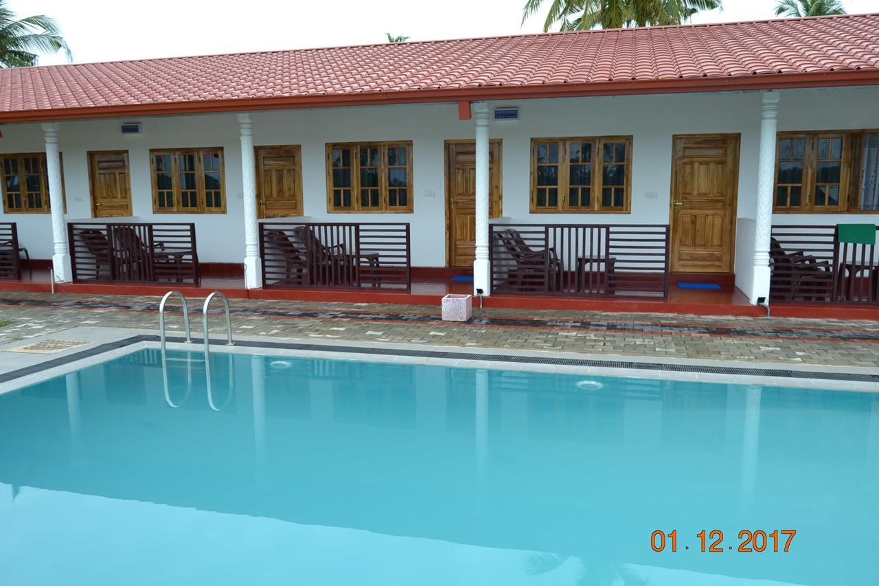Shan Guest And Restaurant Nilaveli Exteriér fotografie