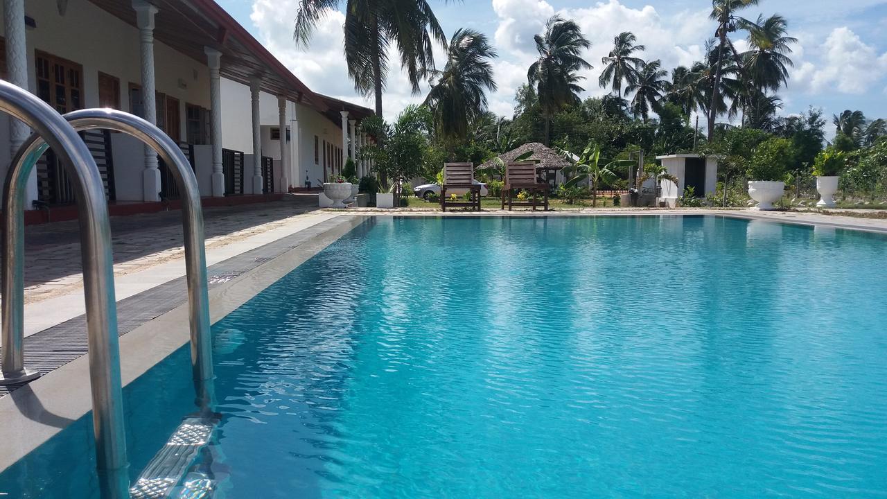 Shan Guest And Restaurant Nilaveli Exteriér fotografie