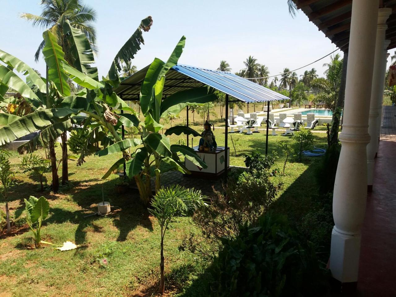 Shan Guest And Restaurant Nilaveli Exteriér fotografie