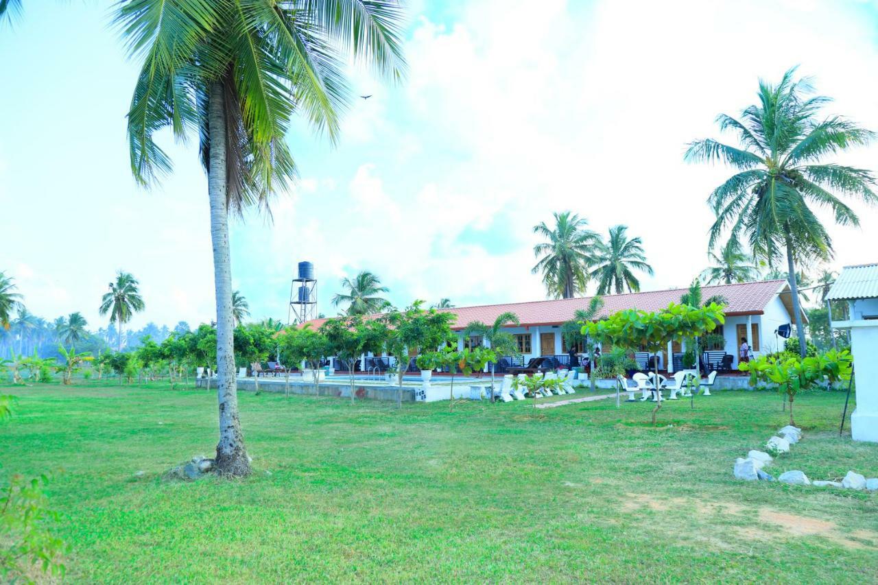 Shan Guest And Restaurant Nilaveli Exteriér fotografie