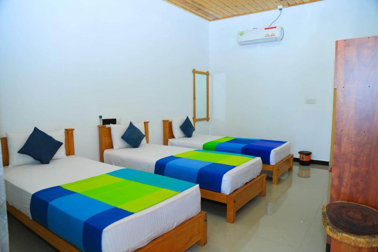 Shan Guest And Restaurant Nilaveli Exteriér fotografie